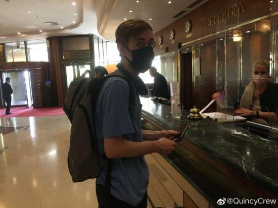 TES成功晋级英雄联盟S15总决赛八强 BLG止步瑞士轮